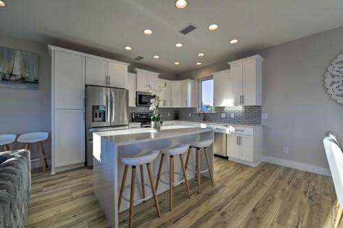 Coastal Home with Rooftop Terrace and Sunset View - image 3
