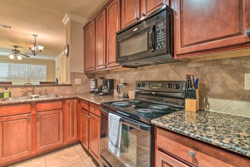 Davenport Condo with Pool - 11 Miles to Disney! - image 7
