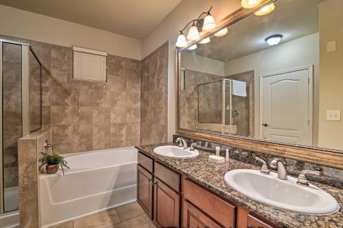 Davenport Condo with Pool - 11 Miles to Disney!