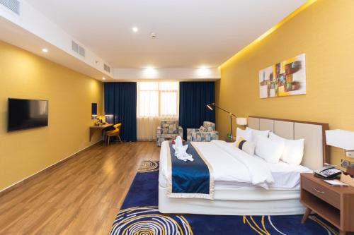 room detail thumbnail 1