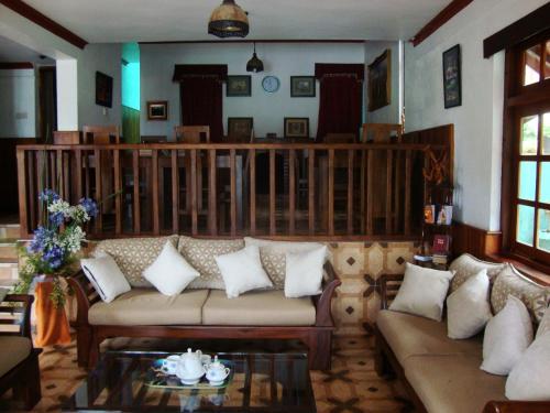 Patogumai, Richmond Inn in Nuwara Eliya