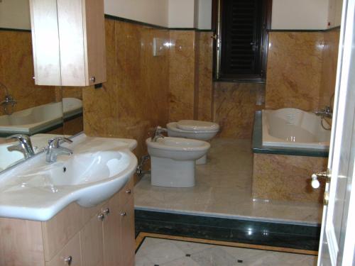 Villa Gloria Bed & Breakfast - image 10