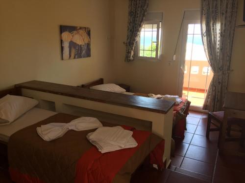 Toulipa Rooms in คีโอส