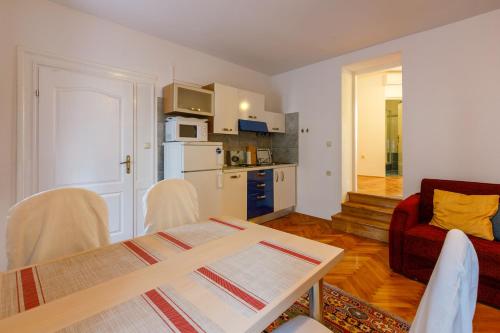Apartment Villa 7 - image 2