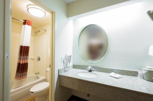 Red Roof Inn Boston - Southborough/Worcester