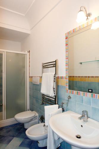 Standard Double or Twin Room with Sea View image 10