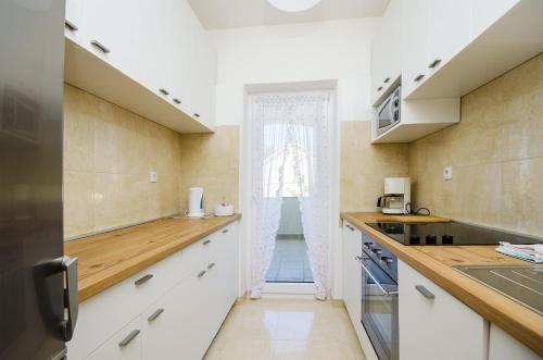 Apartments Dubravka - image 10