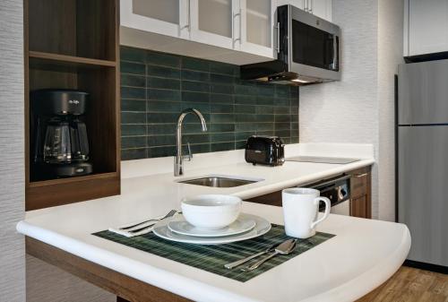 Staybridge Suites - Houston - Galleria Area an IHG Hotel - image 14
