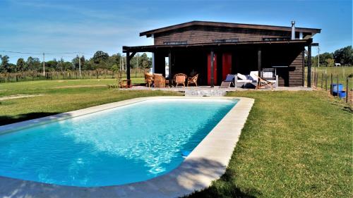 مسبح, La Chacra Holandesa in أتلانتيدا