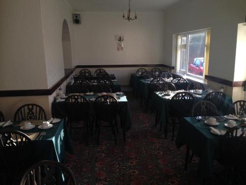 Elmhurst Hotel - main image