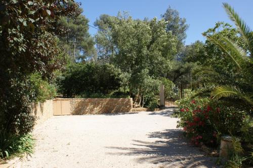 Stone Cottage 2-4 People At Provence Mas 16th Cent Pool Garden Parking - image 11