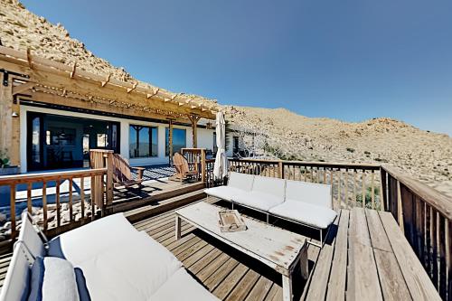 Exceptional Vacation Home in Joshua Tree home - image 4