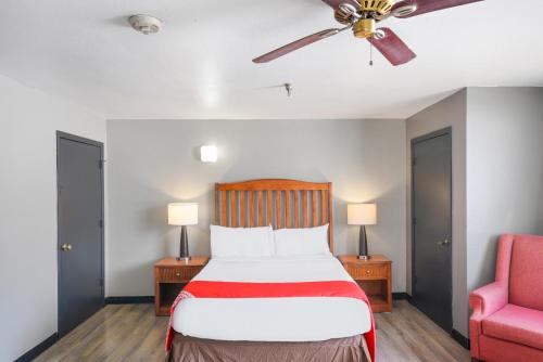 OYO Hotel Edmond - University of Central Oklahoma in Edmond, USA