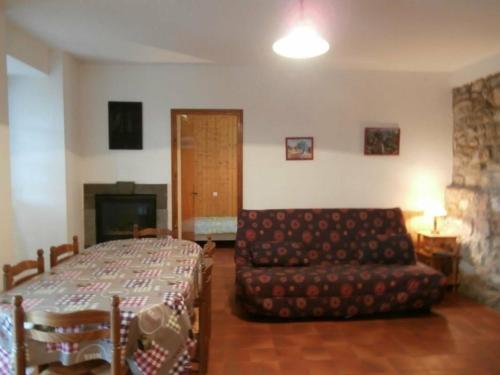 Maison Saint-Alban-Auriolles, 3 pièces, 5 personnes - FR-1-382-159 gîte à louer Auriolles