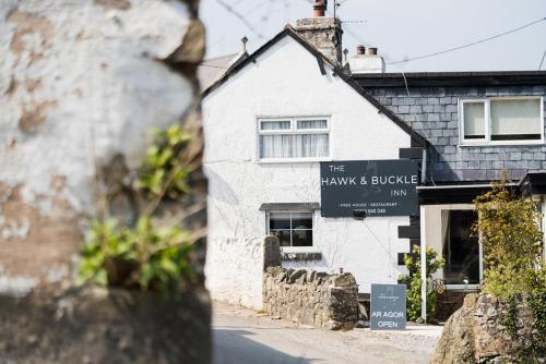 The Hawk & Buckle Inn, Llannefydd