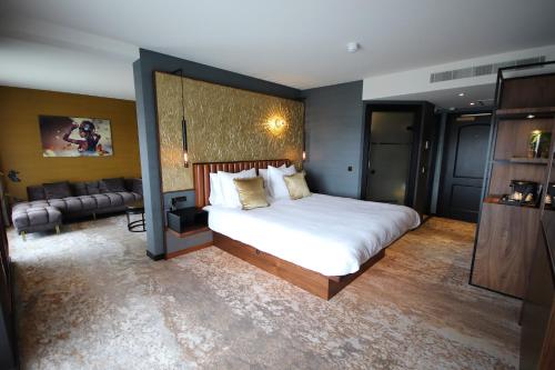 Alexander Hotel - image 10