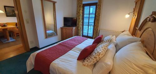 2 king beds