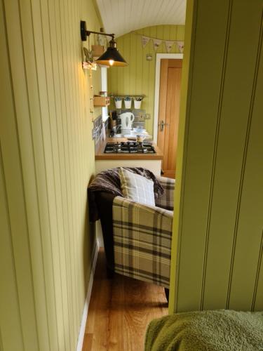 The bay ,luxury shepherds hut, in Dundonnell