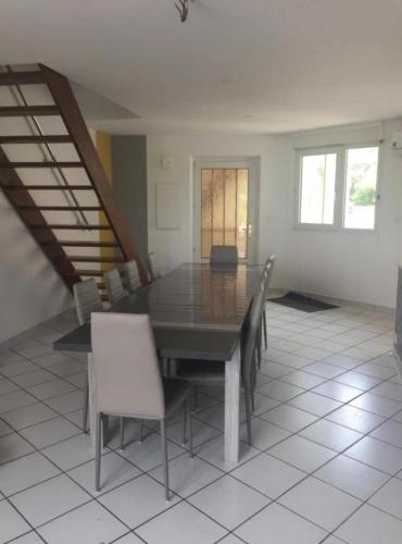 Au Pied De La Roche chambre d'hôte Moiron