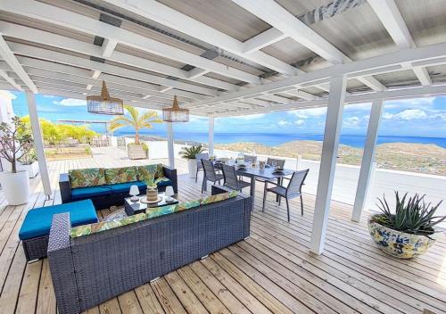 Villa La Guapa, sea view, private pool, 5 min from the beach Villa La Guapa, sea view, private pool, 5 min from the beach