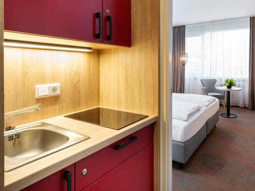 Plaza Hotel & Living Frankfurt - image 11