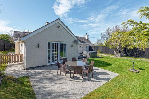 Felin Traeth Cottage