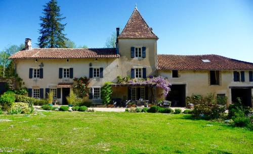 Le Manoir - Accommodation - Roussines