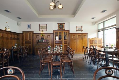 Restaurante, Hotel U Karla in Prague 22