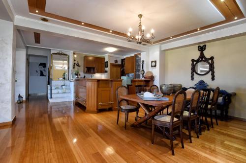 Luxurious Villa by the sea in Posidonia