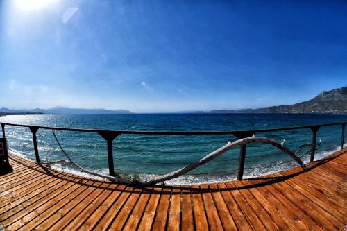 Luxurious Villa by the sea in Posidonia
