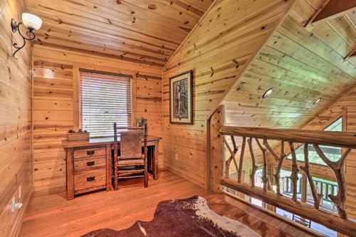 Expansive Smoky Mtn Retreat with Hot Tub and Deck - image 5