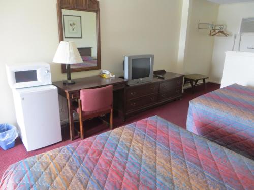 Traveler's Lodge – Salina, KS