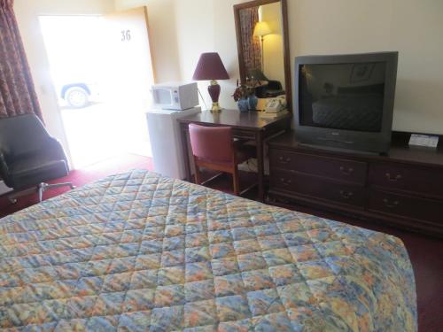 Traveler's Lodge – Salina, KS