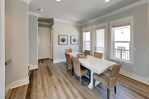 Exceptional Vacation Home in Miramar Beach home - image 8