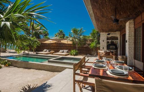 Beachfront Villa in Tankah Bay in Tulum, Mexico