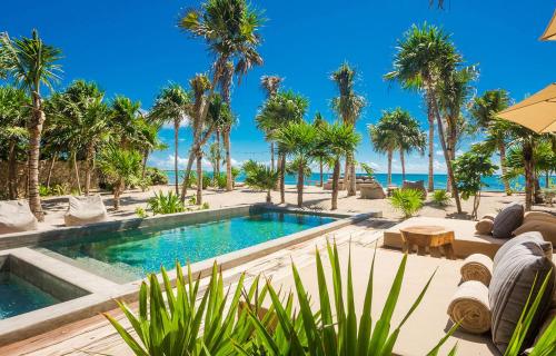 Beachfront Villa in Tankah Bay in Tulum, Mexico