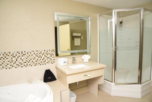 Days Inn by Wyndham Ottawa - image 5
