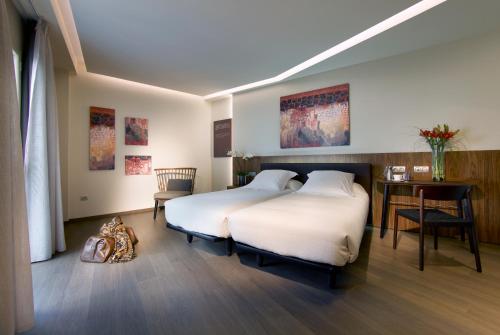 Hotel Abades Recogidas - image 3