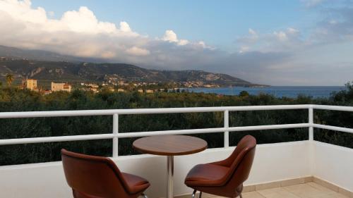 Kardamili Beach Hotel - image 8