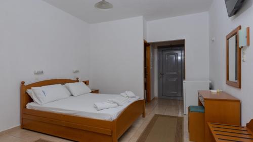 Kardamili Beach Hotel - image 5