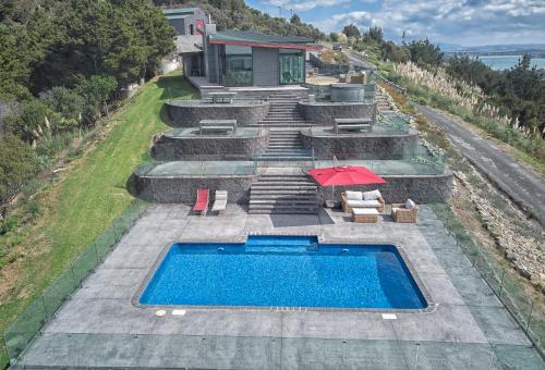 Parua Bay home with everything you'll need in Taiharuru