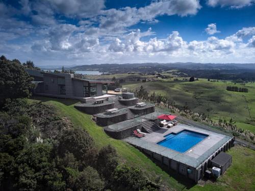 Parua Bay home with everything you'll need in Taiharuru