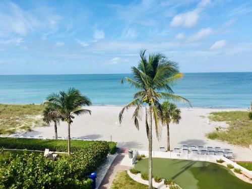 Beach, Amazing Panoramic Beach View and The Most Beautiful Sunset in Longboat Key (FL)