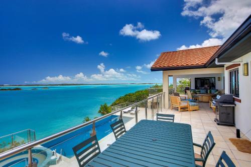 Alta Bella Villa