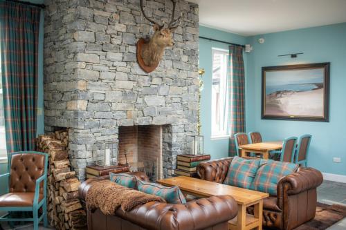 Bar/lounge, The Skye Inn in Portree