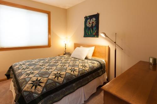 Columbia West condo - image 12