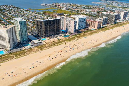 Lovely Condo at Beach House - Walkable Locale condo - image 6