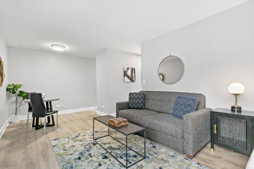 Comfy Studio Apt Easy Access to All - image 2