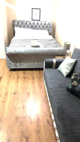 Lt Properties Luxury studio apartment Ground floor 1