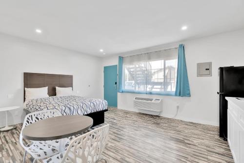 Tradewinds Motel in Lakewood, USA